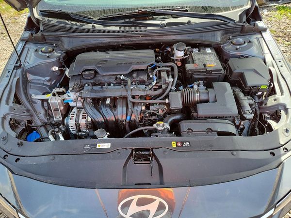 2026 HYUNDAI ELANTRA — Engine bay