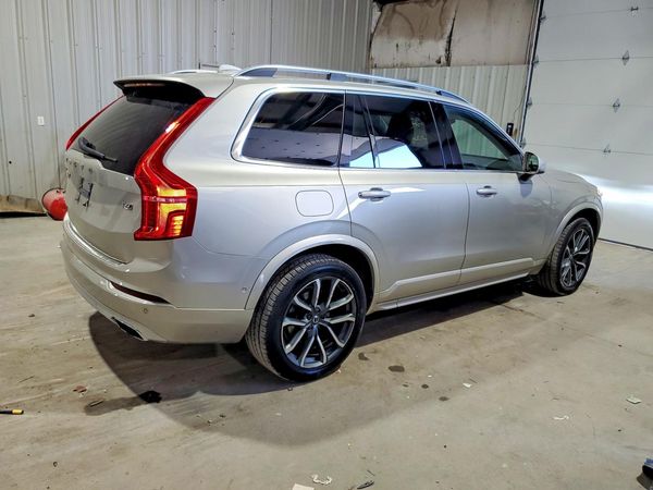 2017 VOLVO XC90 Momentum — PSRA