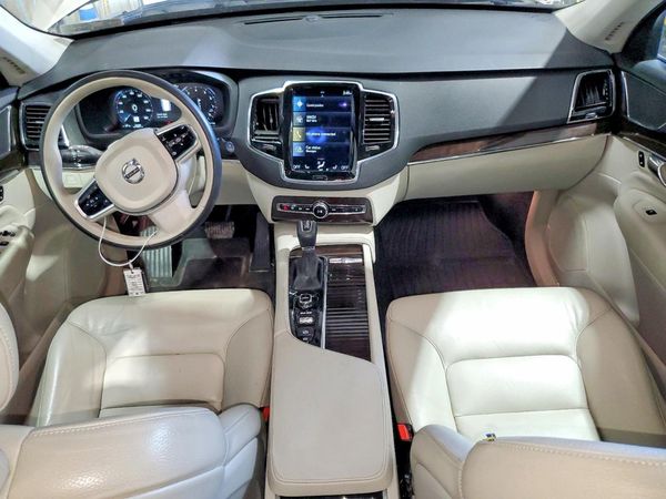 2017 VOLVO XC90 Momentum — CKPT