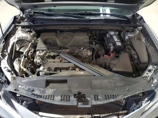 2021 TOYOTA CAMRY LE — Engine bay