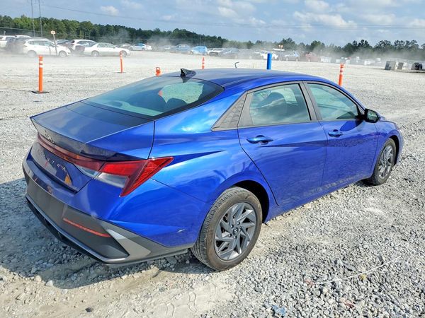 2024 HYUNDAI ELANTRA SEL — Engine bay