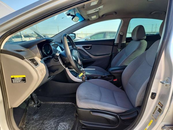 2013 HYUNDAI ELANTRA — DENT