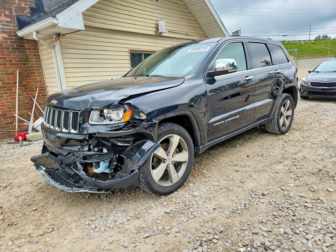2016 JEEP GRAND CHEROKEE — Front 3/4