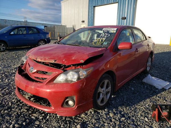 2013 TOYOTA COROLLA