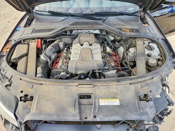 2014 AUDI A8 L — Engine bay