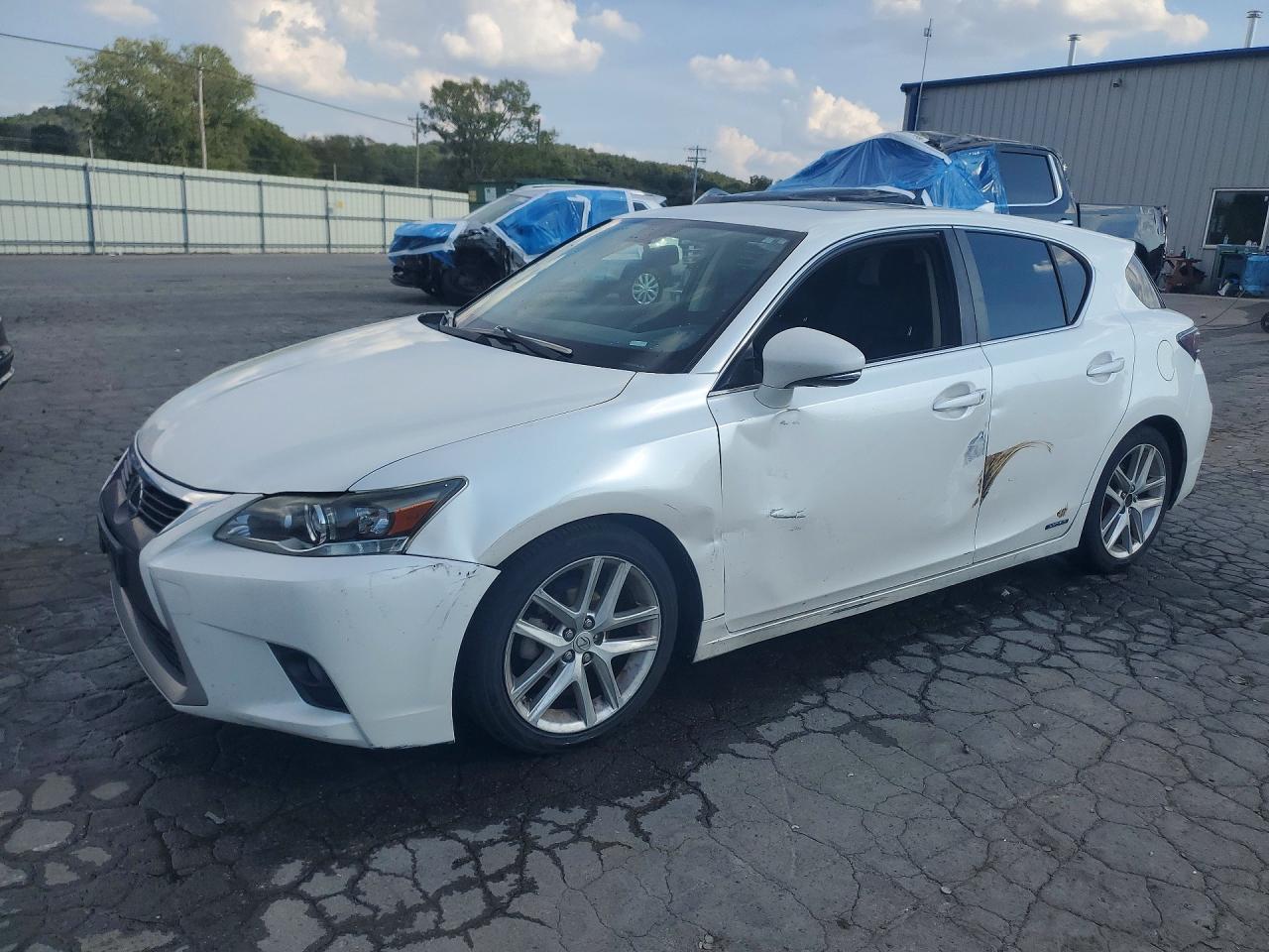 2015 LEXUS CT — Front 3/4