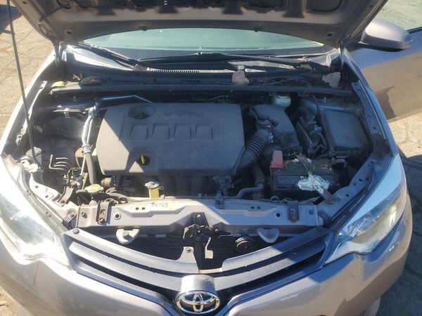 2015 TOYOTA COROLLA L/LE — Engine bay