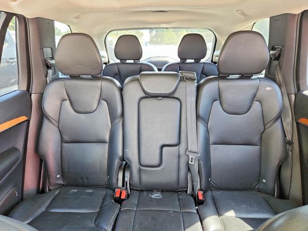 2022 VOLVO XC90 Momentum (excl S60) — SUVN