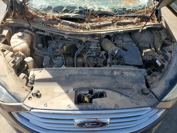 2019 FORD EDGE SEL — Engine bay