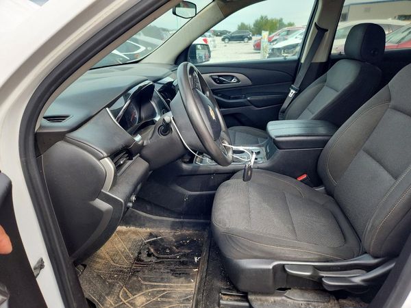 2019 CHEVROLET TRAVERSE LS — DENT