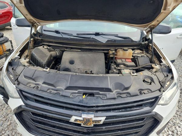 2019 CHEVROLET TRAVERSE LS — Engine bay