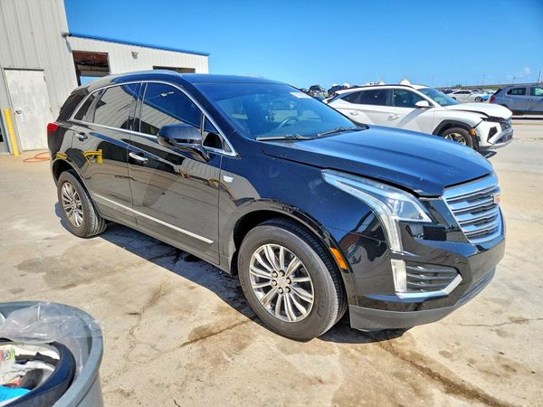 2017 CADILLAC XT5 — Passenger 3/4
