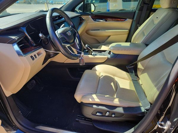 2017 CADILLAC XT5 — DENT
