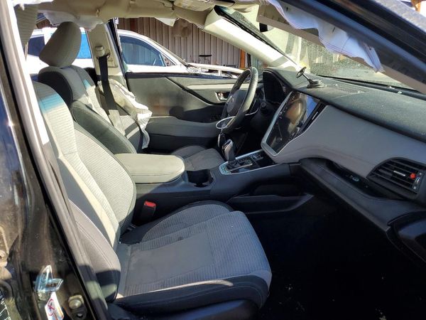 2020 SUBARU OUTBACK Premium — DENT
