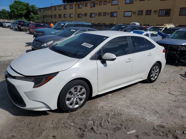 2021 TOYOTA COROLLA — Front 3/4