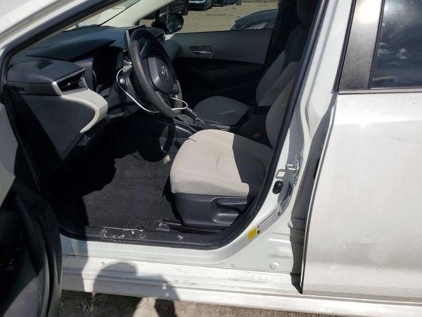 2021 TOYOTA COROLLA — DENT