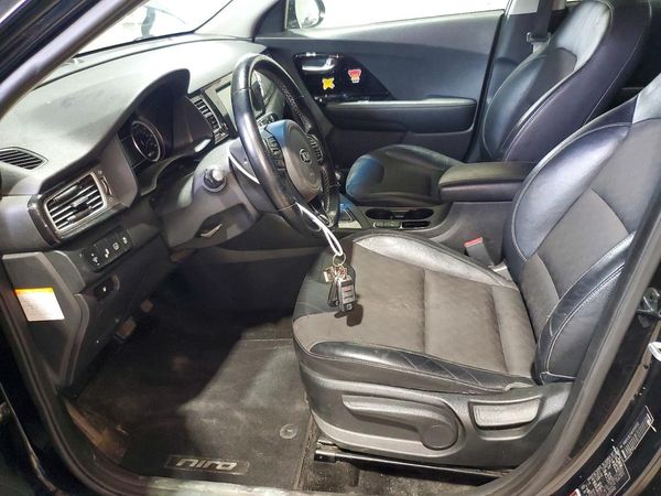 2019 KIA NIRO — DENT