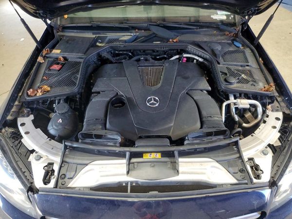 2015 MERCEDES-BENZ C-CLASS C400 4-MATIC — Engine bay