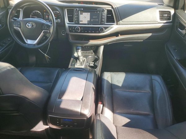 2017 TOYOTA HIGHLANDER — CKPT