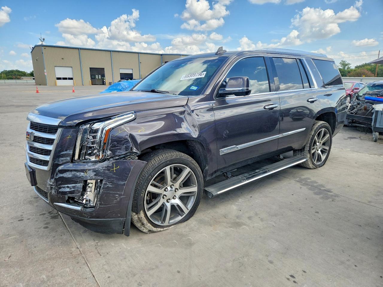 2016 CADILLAC ESCALADE — Front 3/4