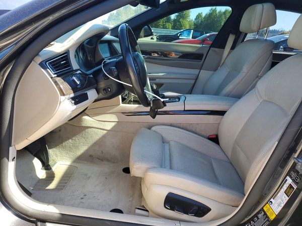 2014 BMW 750 — DENT