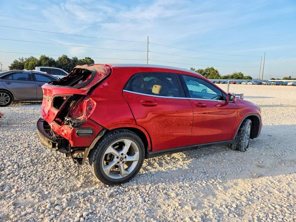 2018 MERCEDES-BENZ GLA — PSRA