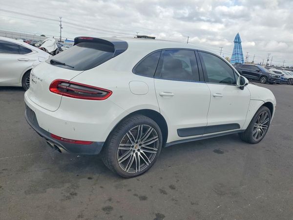 2017 PORSCHE MACAN — PSRA