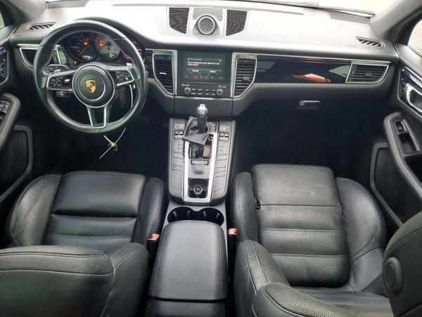 2017 PORSCHE MACAN — CKPT