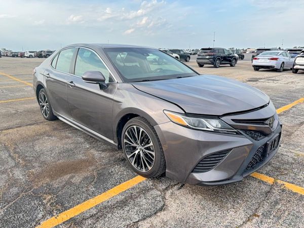 2018 TOYOTA CAMRY
