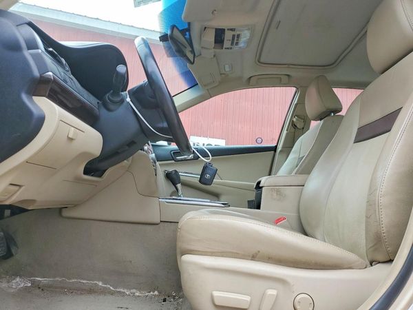2012 TOYOTA CAMRY — DENT