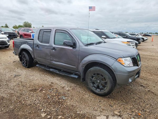 2021 NISSAN FRONTIER Crew Cab — Passenger 3/4