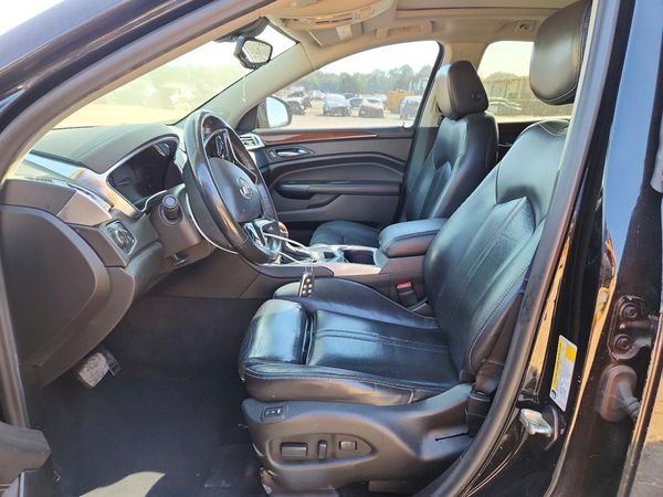 2015 CADILLAC SRX — DENT