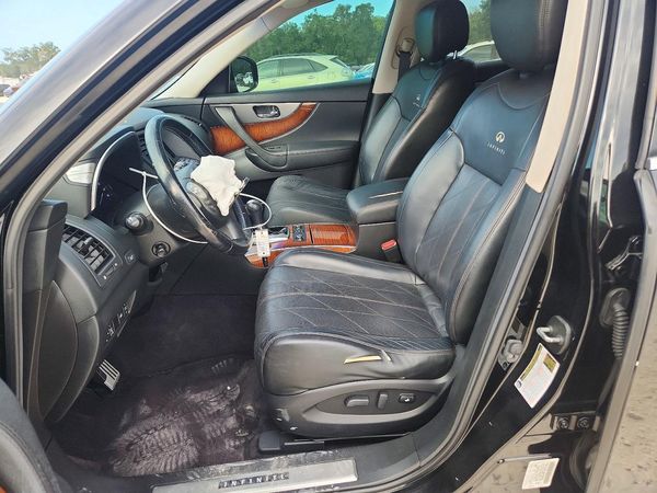 2012 INFINITI FX35 — DENT