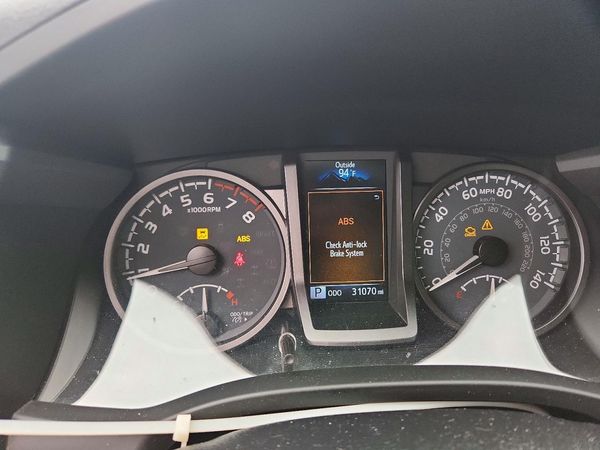 2023 TOYOTA TACOMA SR5