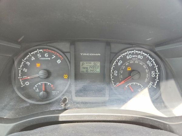2016 TOYOTA TACOMA