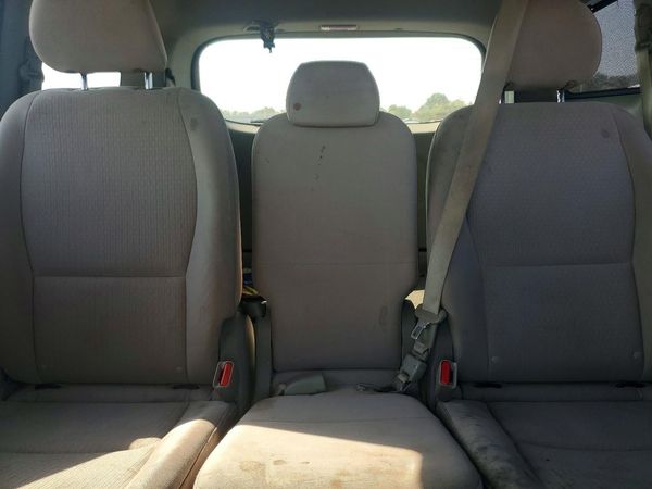 2016 KIA SEDONA LX - Middle-low — SUVN