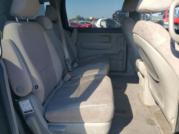 2016 KIA SEDONA LX - Middle-low — PSRS