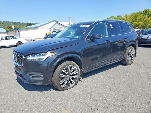 2020 VOLVO XC90 Momentum — Front 3/4
