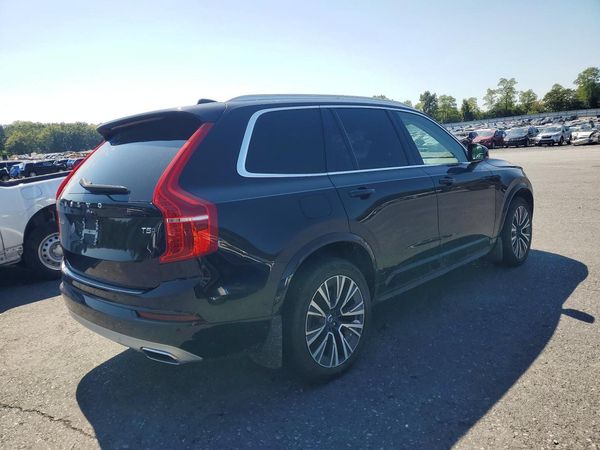 2020 VOLVO XC90 Momentum — PSRA
