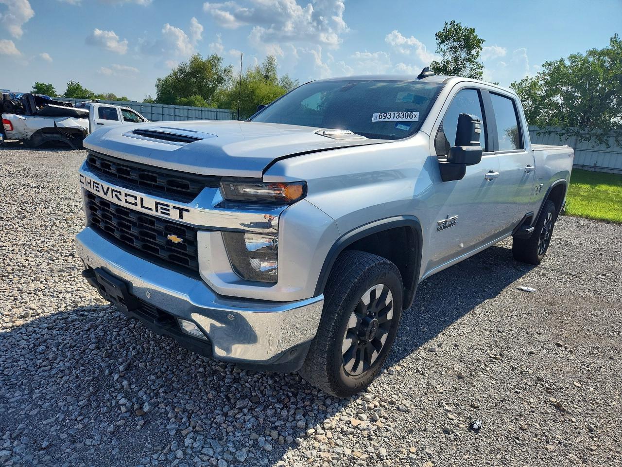 2020 CHEVROLET SILVERADO LT — Front 3/4