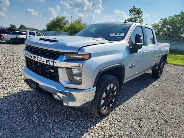 2020 CHEVROLET SILVERADO LT — Front 3/4