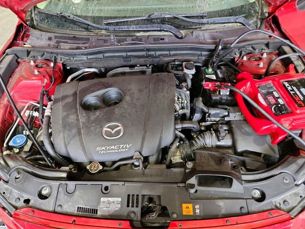 2015 MAZDA 3 Grand Touring/GT — Engine bay