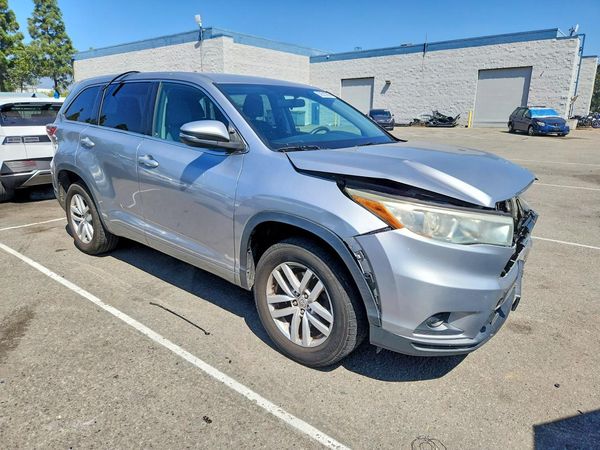 2015 TOYOTA HIGHLANDER Base/Hybrid — Passenger 3/4