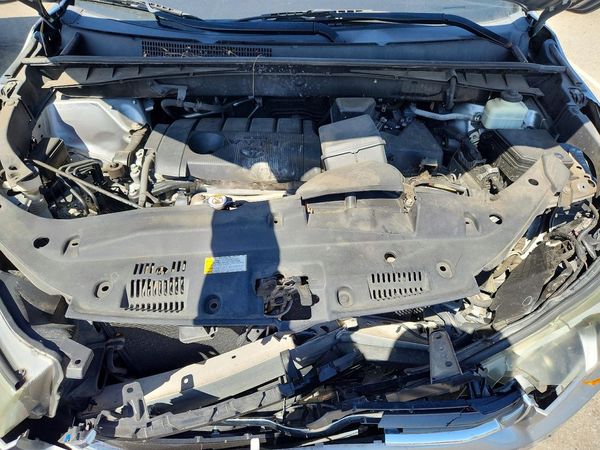2015 TOYOTA HIGHLANDER Base/Hybrid — Engine bay