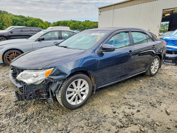 2012 TOYOTA CAMRY — Front 3/4