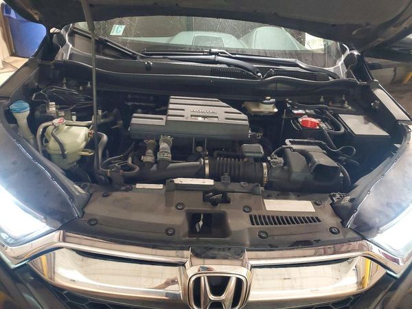 2017 HONDA CRV Touring — Engine bay