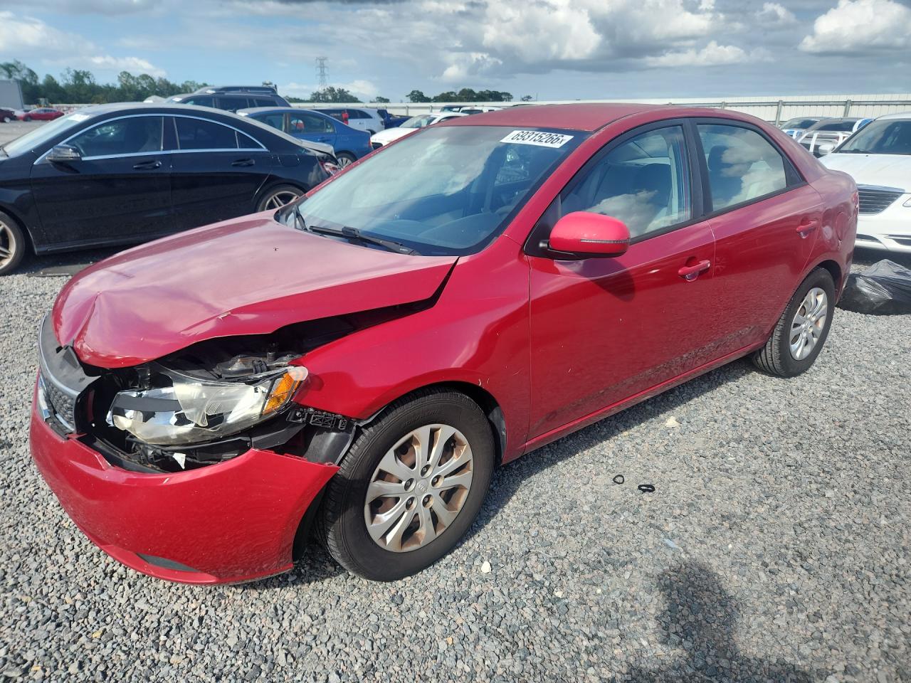2013 KIA FORTE — Front 3/4