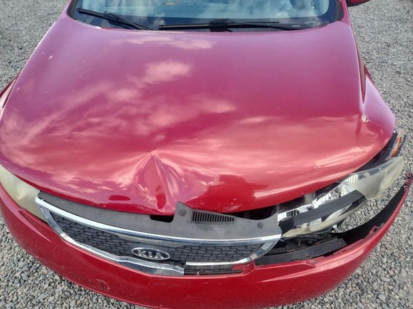 2013 KIA FORTE — Engine bay