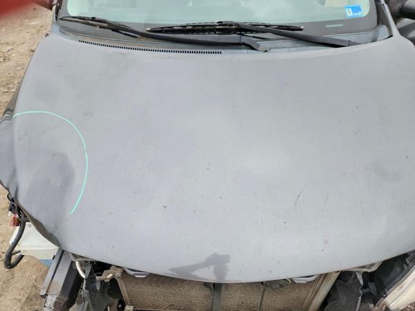 2013 TOYOTA COROLLA — Engine bay