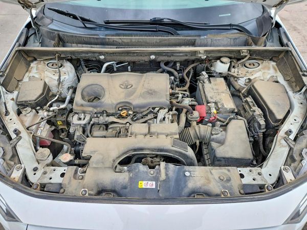 2021 TOYOTA RAV4 — Engine bay